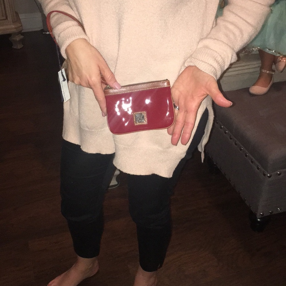 NWT Red patent Dooney & Bourke wristlet